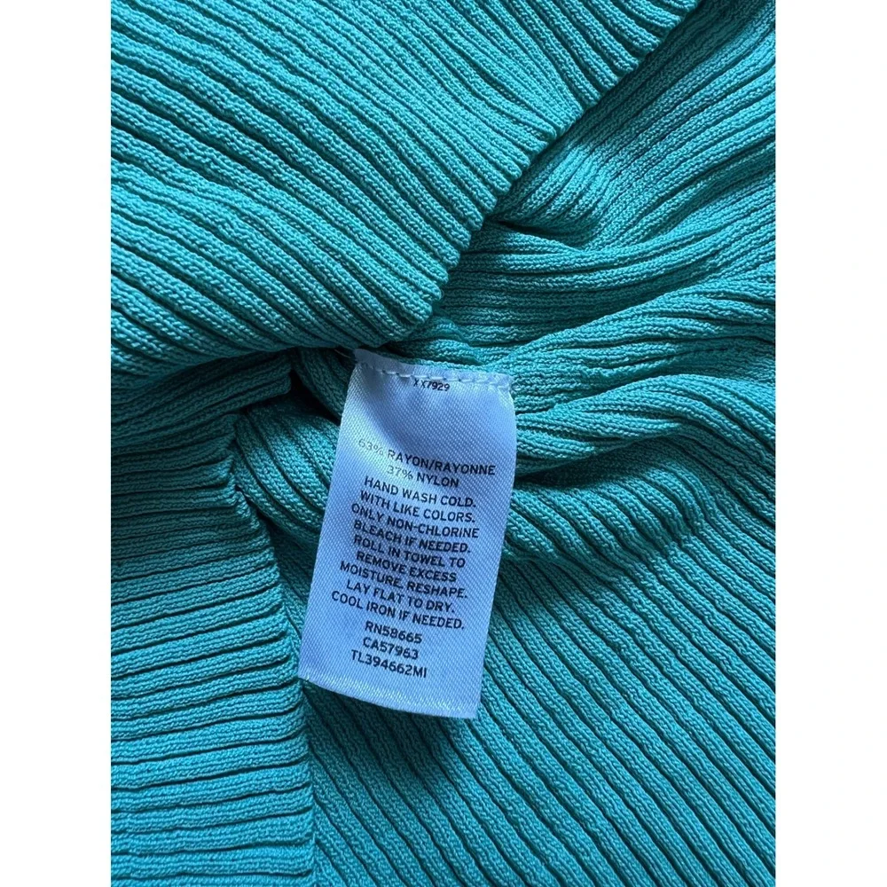 Leith Ribbed Stretchy Knit Long Sleeve V-Neck Henley Top Seafoam Green Small